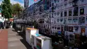 Londra'da Anıt Duvar Yangınıyla İlgili Bir Kişiye Suçlama Yöneltildi
