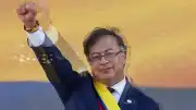 Kolombiya'da Cumhurbaşkanı Gustavo Petro'nun Görevi Seçimlere Kadar Askıya Alındı