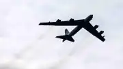 ABD'de B-52 Bombardıman Uçağı Kalkıştan Kısa Süre Sonra Düştü