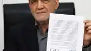 İran Cumhurbaşkanı Mesud Pezeşkiyan'ın ABD ile mutabakat zaptını imzaladığı anlar görüntülendi