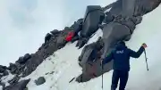 Ağrı Dağı'nda Kaybolan Dağcıya Ait Olduğu Belirlenen Cenaze İndirildi