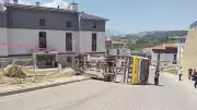 Bursa İnegöl'de Halk Otobüsü Devrildi: Sürücü Yaralandı
