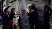 Dünya Kupası Maçı Öncesinde Stadyum Dışında Çatışma: Çok Sayıda Gözaltı