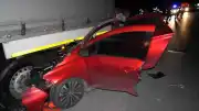 Edirne'de yakıtı biten tıra çarpan otomobildeki sürücü yaşamını yitirdi