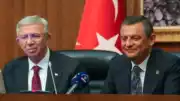 Ankara Büyükşehir Belediye Başkanı Mansur Yavaş'tan Özgür Özel'e Tebrik Telefonu