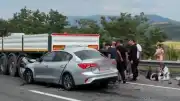 Karabük'te Trafik Kazası: Kemikli Rampalarında Otomobil TIR'a Çarptı, 1 Ölü 7 Yaralı