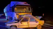 Kastamonu'da otomobil ile TIR'ın çarpıştığı kazada 2 kişi hayatını kaybetti