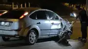 Motosiklet otomobille çarpıştı: 1 ölü, 1 ağır yaralı