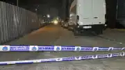 Sultangazi'de İnşaat Temelinde Toprak Kayması: Sokak Trafiğe Kapandı