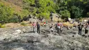 Antalya'da Yanartaş'ta Bazı Alevler Gizemli Şekilde Söndü, Diğerleri Devam Ediyor