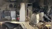 Kocaeli'de Depo Yangını 3 Katlı Binaya Zarar Verdi, 2 Kişi Hastaneye Kaldırıldı