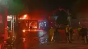 Manisa'da Akü Fabrikasında Yangın: Ekipler Müdahale Ediyor