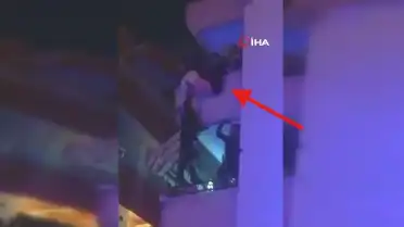 Balkondan Sarkan Şahıs Polis Tarafından Kurtarıldı