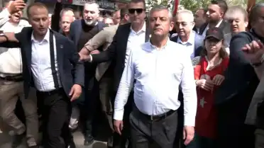 Özgür Özel, Anıtkabir Yürüyüşü Başlattı: Kılıçdaroğlu'na Yanıt Verdi
