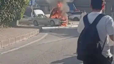 Şişli'de Seyir Halindeki Otomobil Alev Aldı