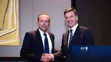 Tony Abbott, One Nation ile Tercih Anlaşmasını Destekledi: 'Liberaller Sadece 'Biraz Daha Az Uyanık' Olarak Kazanamaz'