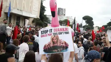 Arnavutluk'ta Lüks Tatil Köyü Projesine Tepkiler Büyüyor: Rama Geri Adım Atmıyor