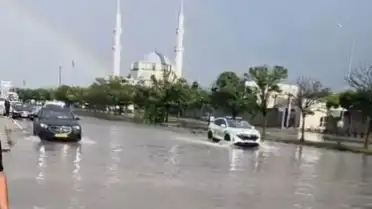 Edirne'de Sağanak Yağış ve Dolu Hayatı Olumsuz Etkiledi