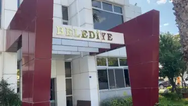 İzmir Seferihisar Belediyesine Yönelik Rüşvet Soruşturmasında 5 Kişi Tutuklandı