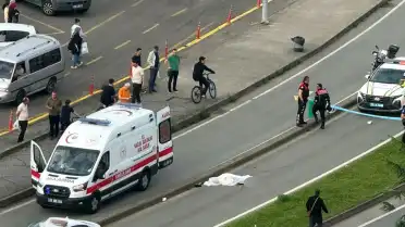 Rize'de Karadeniz Sahil Yolu'nda Trafik Kazası: Bir Kadın Yaşamını Yitirdi