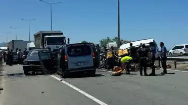 Karadeniz Sahil Yolu'nda Korkunç Kaza: 2 Kişi Hayatını Kaybetti, 3 Kişi Yaralandı