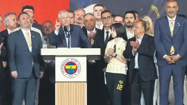 Aziz Yıldırım, Fenerbahçe Olağanüstü Seçimli Genel Kurulu'nda Başkanlığa Seçildi