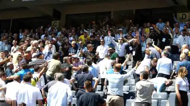 Fenerbahçe Olağanüstü Genel Kurulu'nda Başkan Adayları Destekçileri Arasında Gerginlik