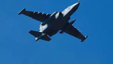 Ukrayna Hmelnitski bölgesinde askeri bombardıman uçağı düştü