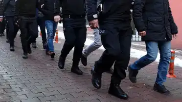Manavgat Belediyesi'nde Yolsuzluk Operasyonu: Eski Başkan ve Kardeşi Tutuklandı, 3 Kişi Gözaltında
