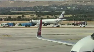 Gaziantep Havalimanı'nda Uçak İnişi Sırasında Lastik Patlaması