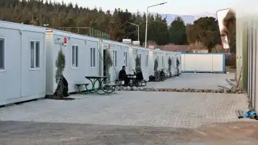 Depremzedeler Konteyner Kentlerden Çıkış Tebliğine Tepkili: "Bizi Sokağa Atacaklar"