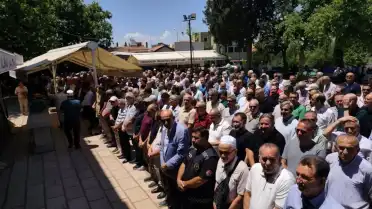 Emekli Eğitimci M.G., Arkadaşının Cenazesinde Kalp Krizi Geçirdi