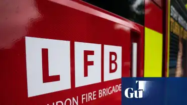 Batı Londra'daki Bina Yangınında 3 Kişi Hayatını Kaybetti