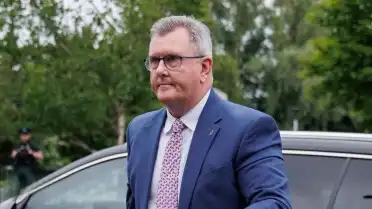 Eski DUP Lideri Jeffrey Donaldson Çocuk İstismarı Suçlarından Suçlu Bulundu