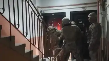 İstanbul'da Suç Örgütlerine Operasyon: 27 Gözaltı