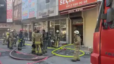 Bağcılar İSTOÇ'ta Yangın: 3 Katlı İş Yeri Kül Oldu