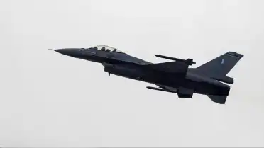 Yunanistan Zakynthos Havalimanı'nda F-16 Savaş Uçağı Acil İniş Yaptı