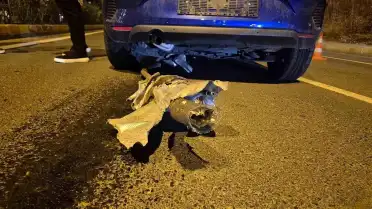 Tekirdağ'da Açık Rögar Kapağına Çarpan Otomobil Metrelerce Sürüklendi