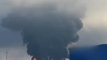 Ukrayna, St. Petersburg Petrol Terminalini ve Liman Altyapısını Vurdu