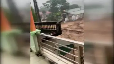Vietnam'da Şiddetli Yağışlar Sele Yol Açtı: Can Kaybı ve Kayıplar Var