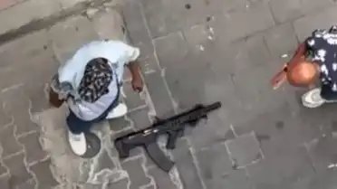 İzmir Konak'ta Silahlı Saldırı: Sokak Ortasında Dehşet Anları