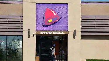 ABD'li Fast-Food Zinciri Taco Bell, Parazit Kaynaklı Hastalık Şüphesiyle Menüden Marul Çıkartıyor