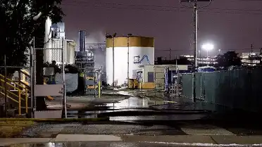 ABD'de Kimyasal Tankta Patlama Riski: 40 Bin Kişi Tahliye Edildi