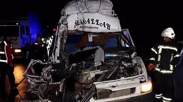 Aksaray-Konya kara yolunda trafik kazası: 12 yaralı