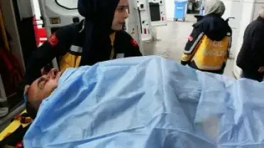 Aksaray'da Çatıdan Düşen İşçi Yaralandı