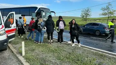 Aksaray'da Tur Otobüsü Refüje Çarptı: 16 Yaralı