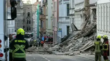 Almanya'da Tarihi Bina Çöktü: 3 Kişinin Kayıp Olduğu Bildirildi