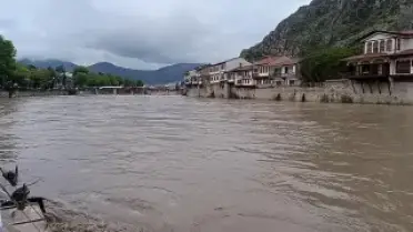 Amasya ve Taşova'da Eğitime Bir Gün Ara Verildi