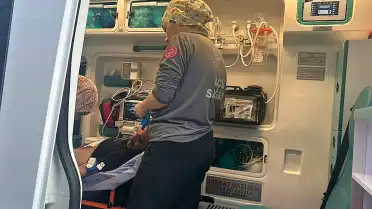 Antalya'da Evinden Çıkan Kişi Bıçaklı Saldırıya Uğradı