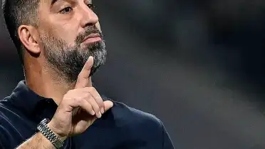 Arda Turan'ın Takımının Maçında Hava Saldırısı Alarmı: Oyun Durduruldu